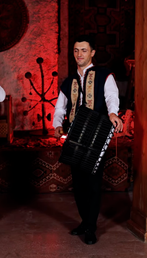 Levon Harutyunyan - Dhol